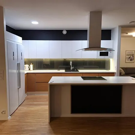 Spacious For 6 With Sauna Appartamento *